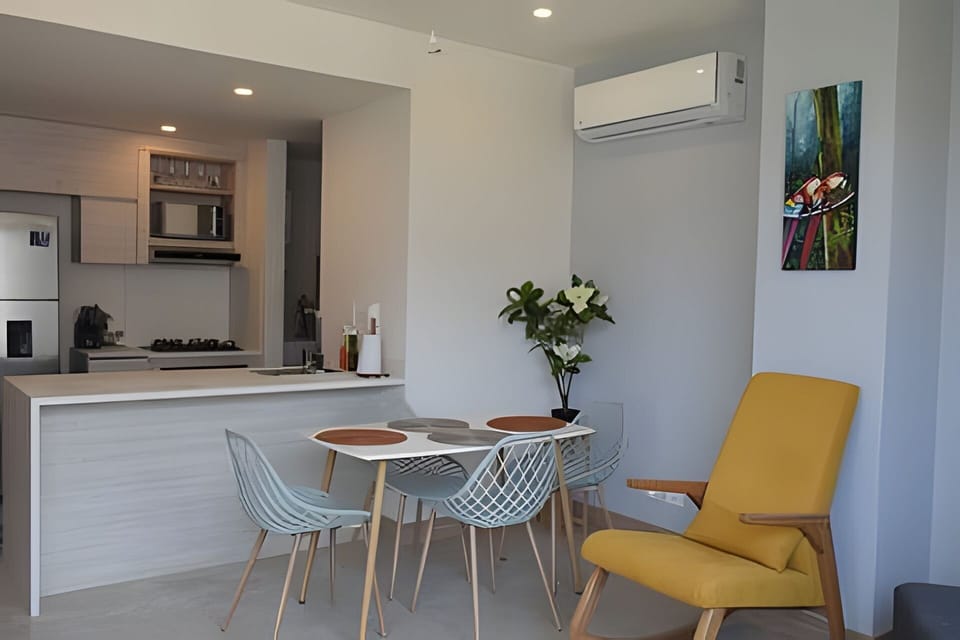 Apartment | Dining
