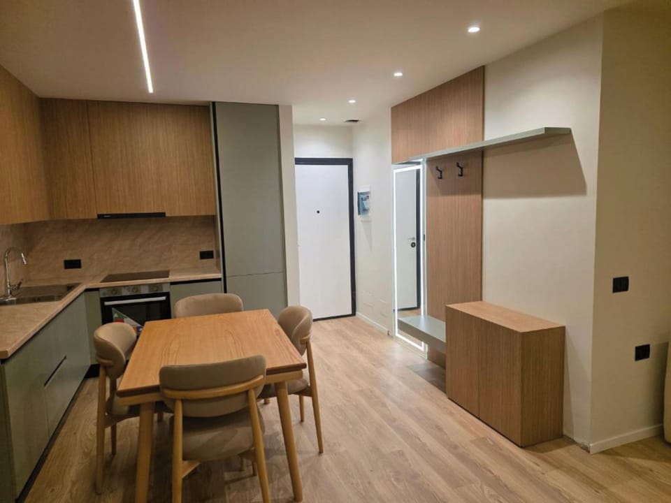 Deluxe Apartment, 2 Bedrooms | Living area | 42-cm flat-screen TV with satellite channels