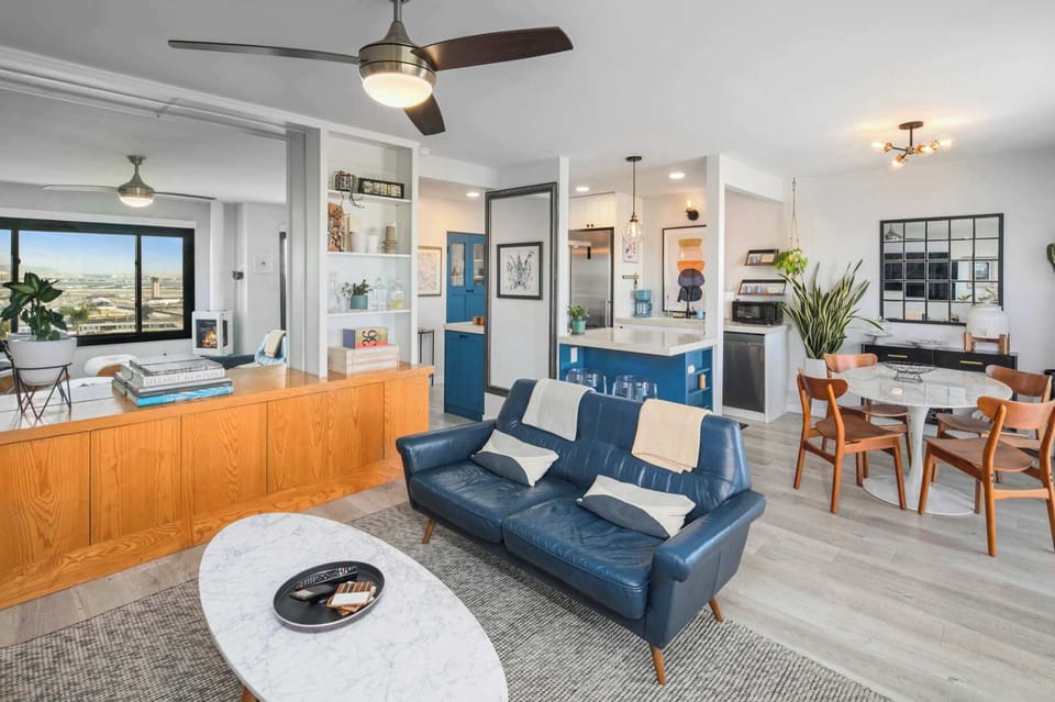 Open living space perfect for relaxing