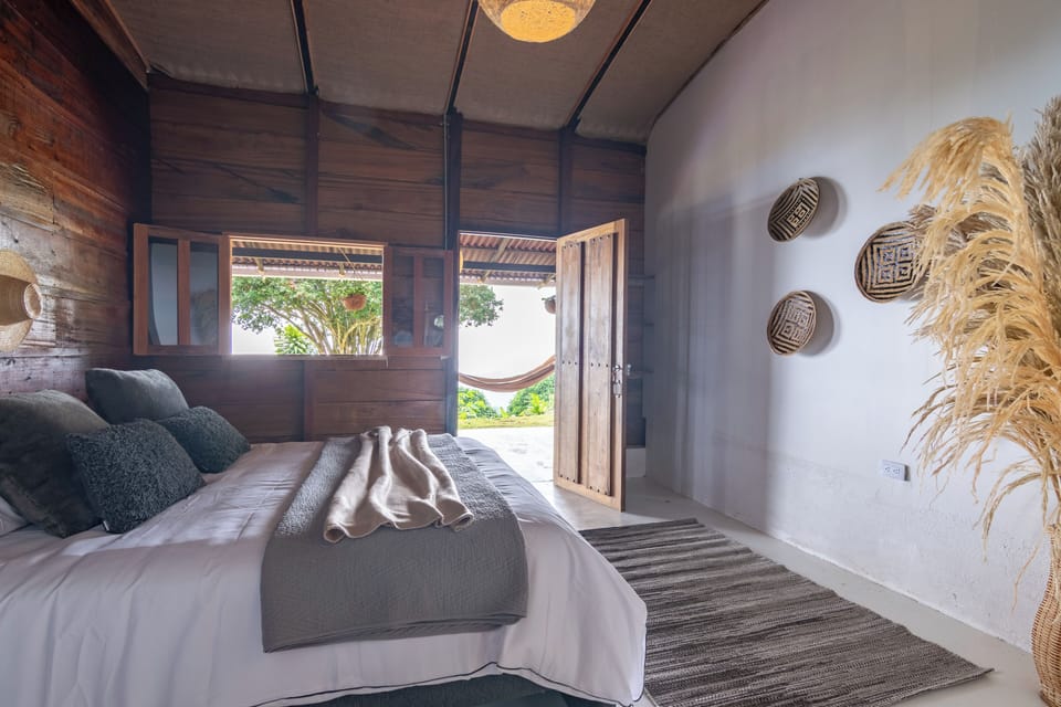 Deluxe Room, Mountain View | Laptop workspace, iron/ironing board (on request), WiFi (free)