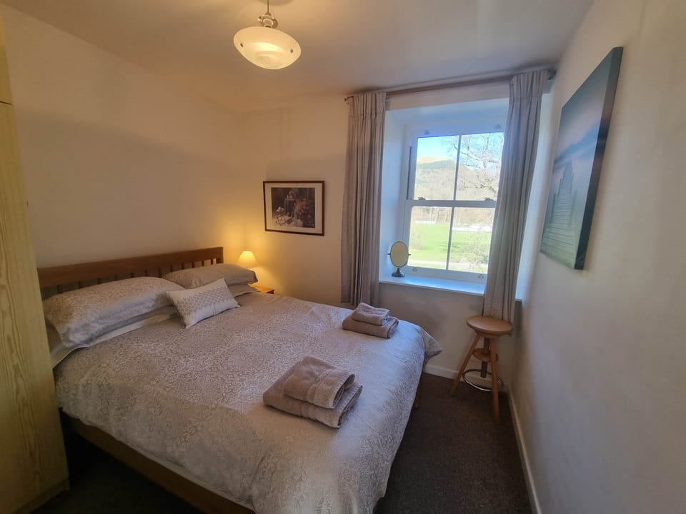 5 Greta Side Keswick  bedroom