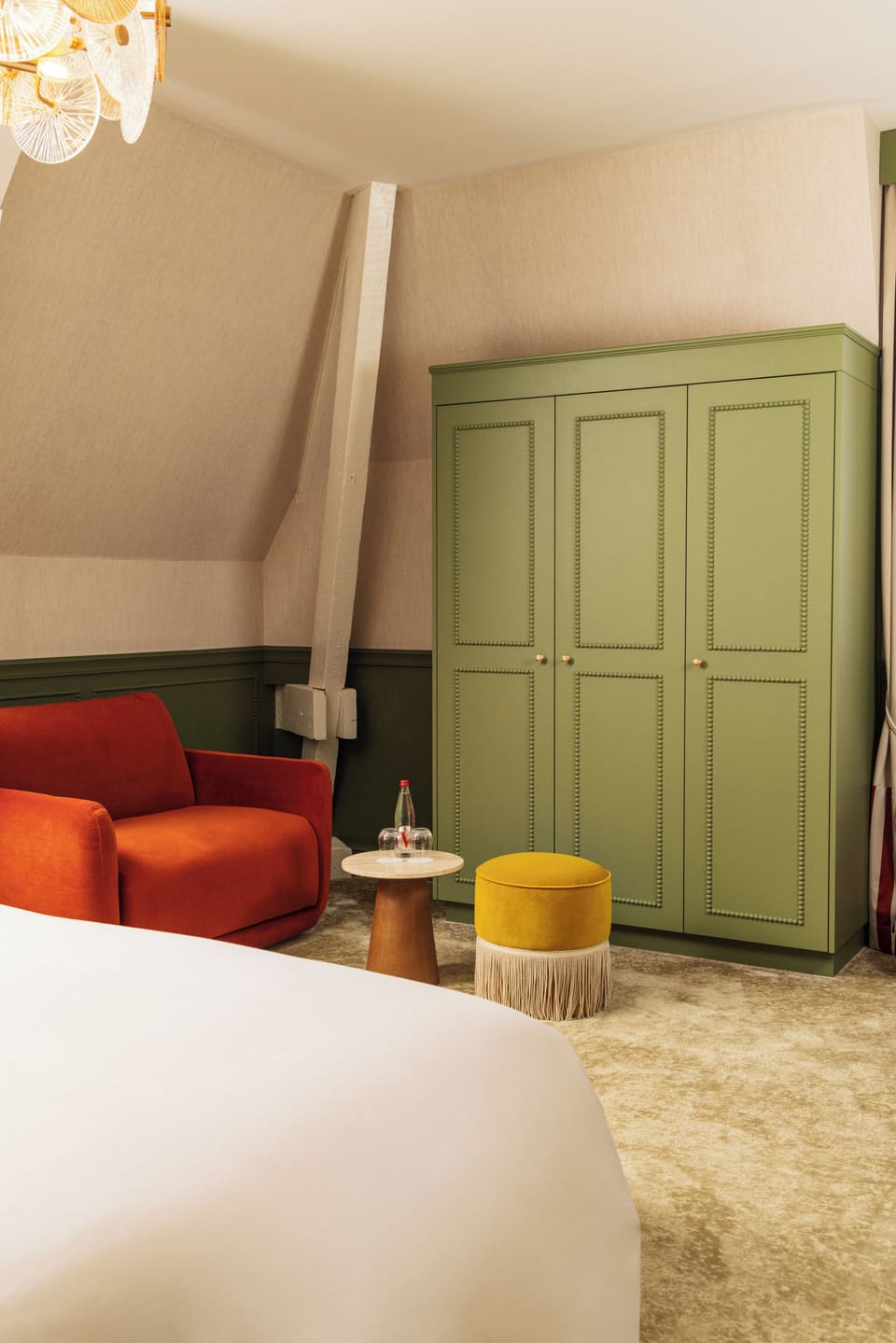 Minibar (free items), laptop workspace, soundproofing