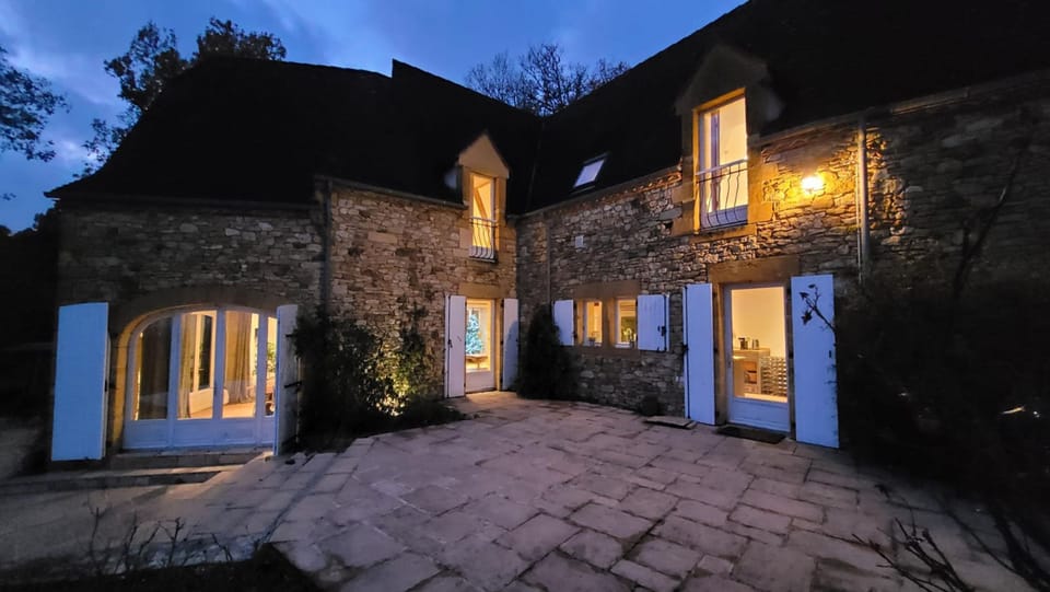 House | 5 bedrooms, Internet