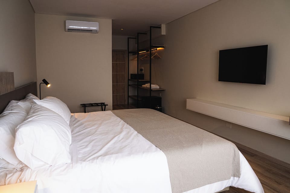 Superior Double Room, 1 King Bed | Minibar, in-room safe, desk, laptop workspace