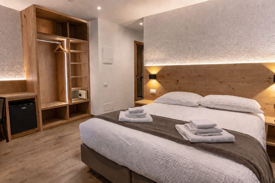 Superior Room, 2 Bedrooms | In-room safe, WiFi (free)