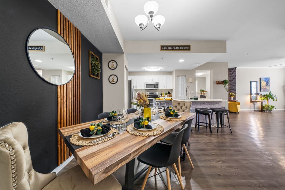 House | 3 bedrooms, desk