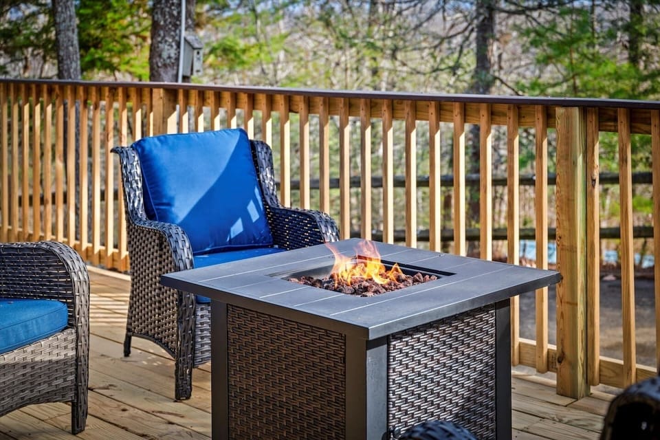 Gather at the fire table and let the mountain air take over — this is where a group stops being strangers.