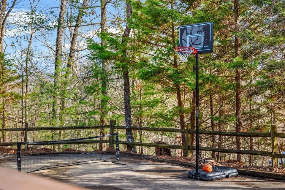Play a game of hoops with the Smokies as your backdrop — every shot feels like a highlight and every miss has an excuse.