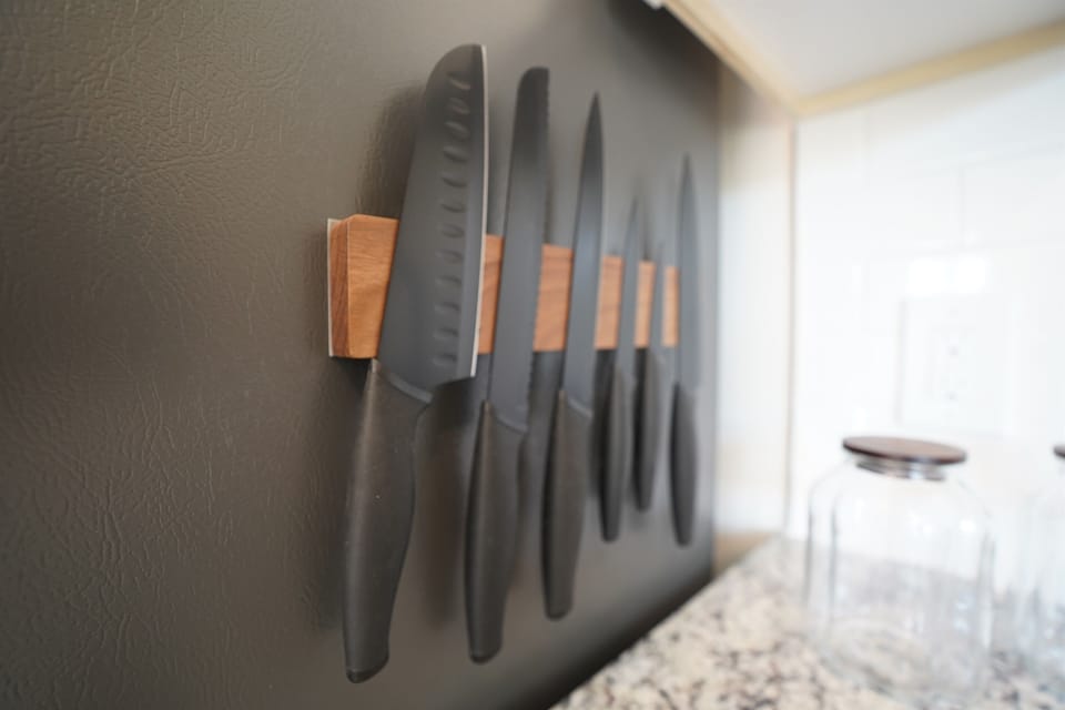 Full knife set.