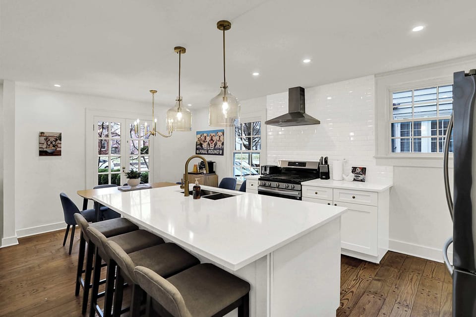 Modern Kitchen With Island Seating ·| Ideal for Entertaining
