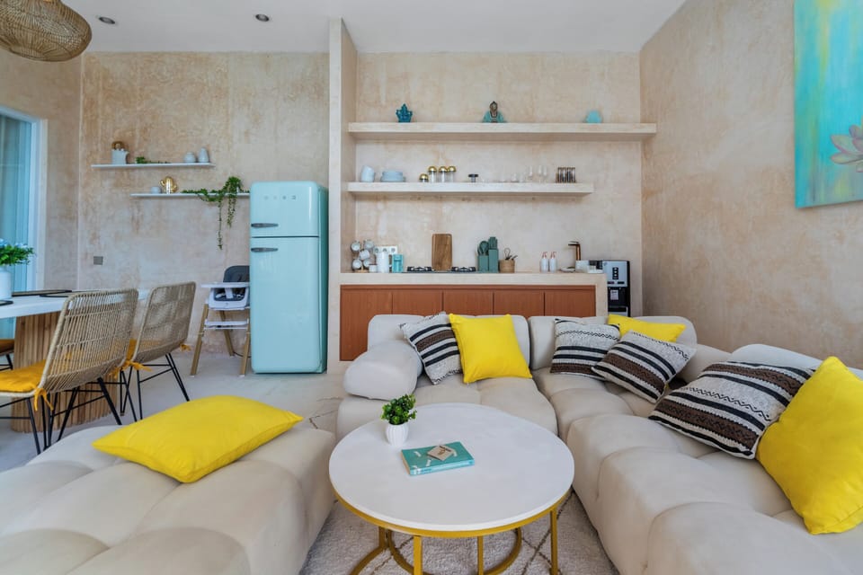 Family Villa, Lanai, Courtyard View | Living area