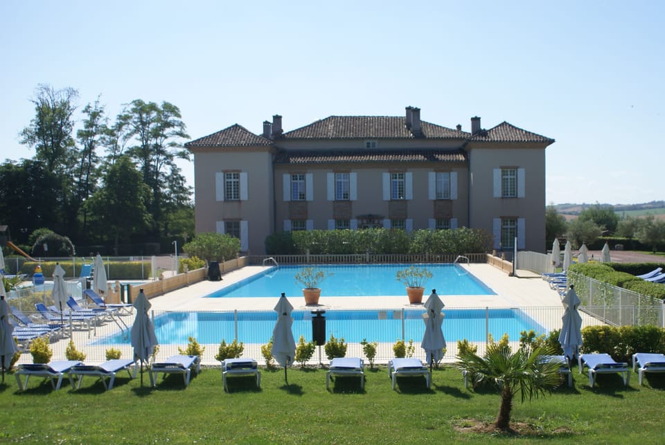 3 outdoor pools