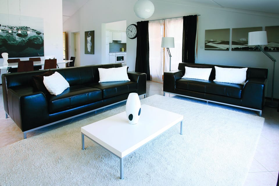 Comfort Villa, 3 Bedrooms | Living room | Flat-screen TV, heated floors