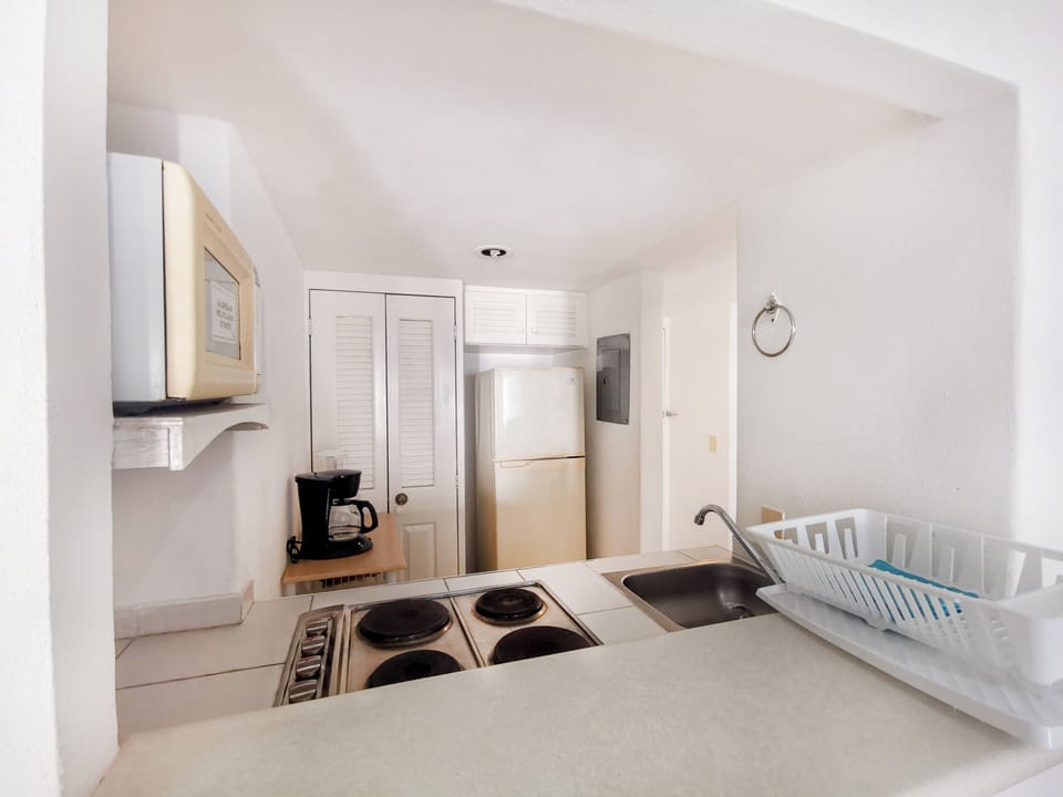 Superior Condo | Private kitchen