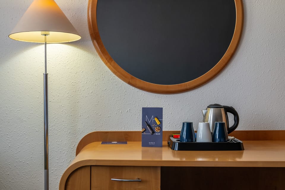 Hypo-allergenic bedding, in-room safe, desk, laptop workspace