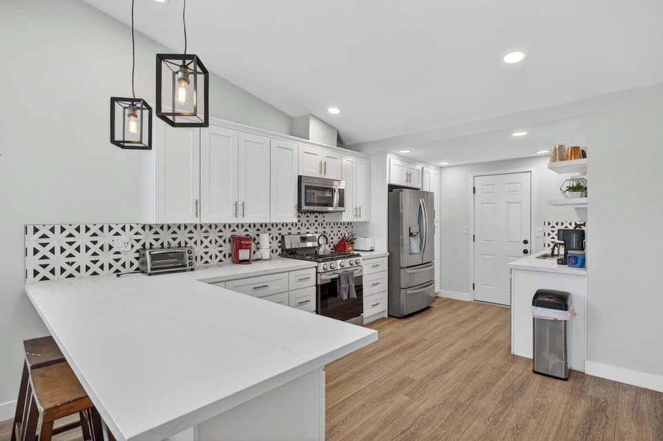 Stylish kitchen with sleek modern finishes ✨