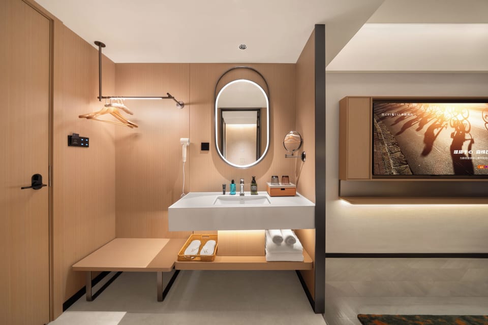 Superior Double Room, Private Bathroom, City View | Spa