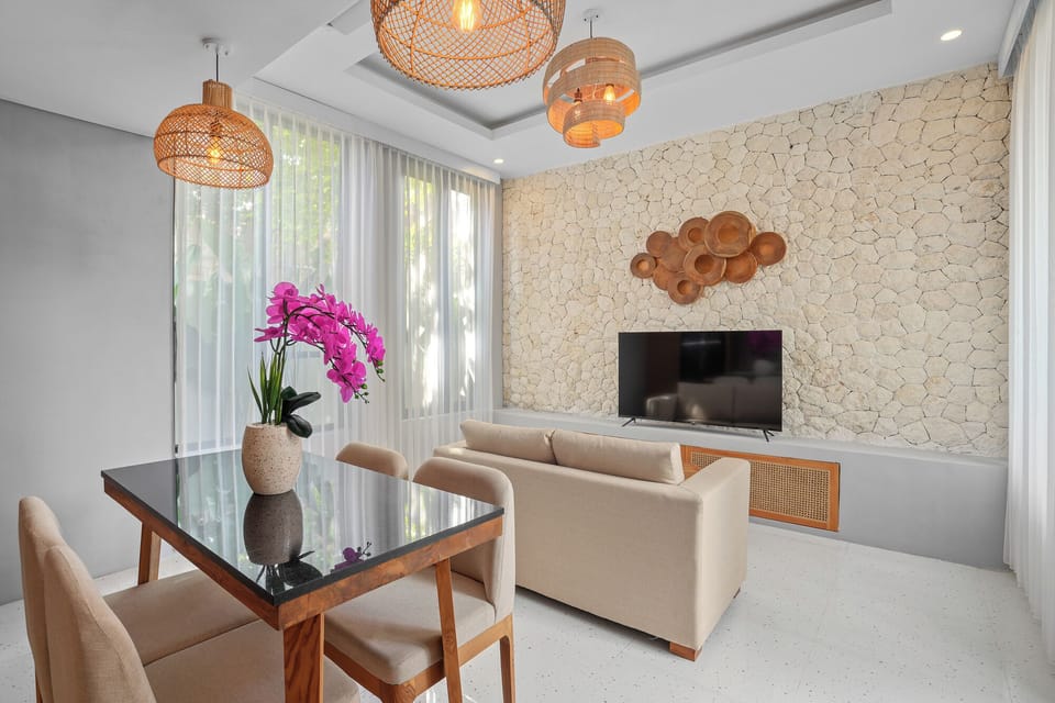 Superior Villa, 4 Bedrooms, Private Pool | Dining