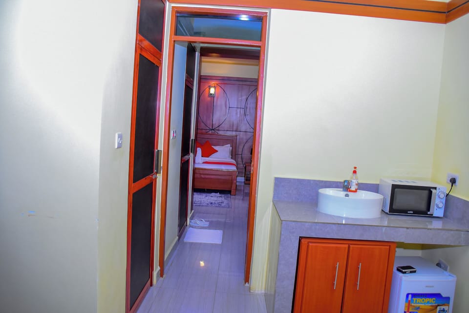 Executive Suite, Balcony, Garden View | Interior