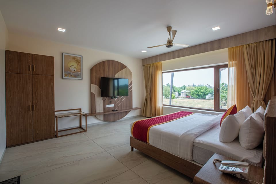 Premium Suite | Free WiFi, bed sheets
