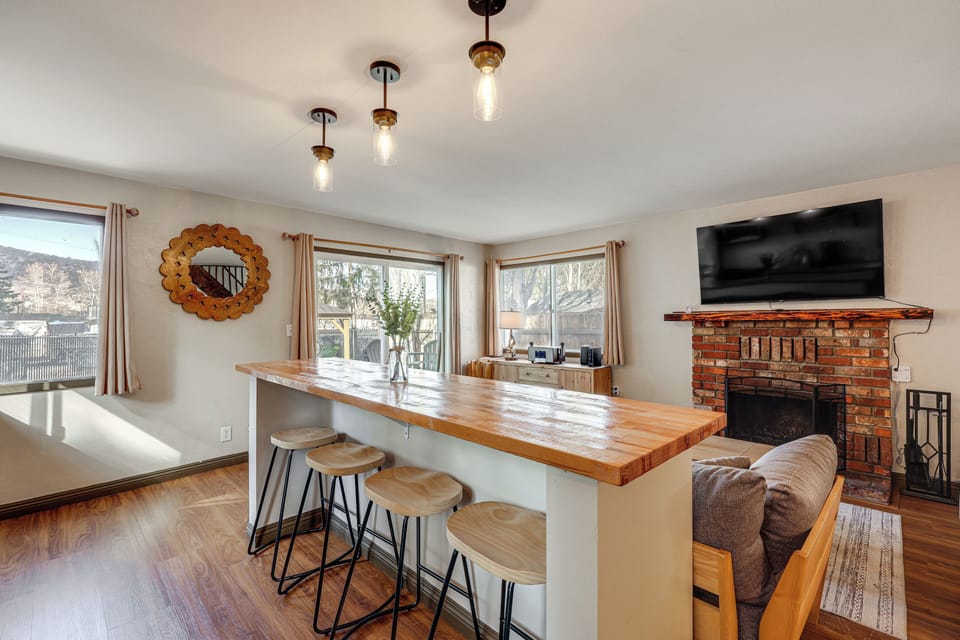 Breakfast Bar | 1st Floor