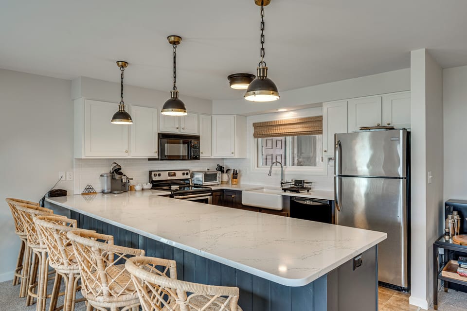 Kitchen | Main Level