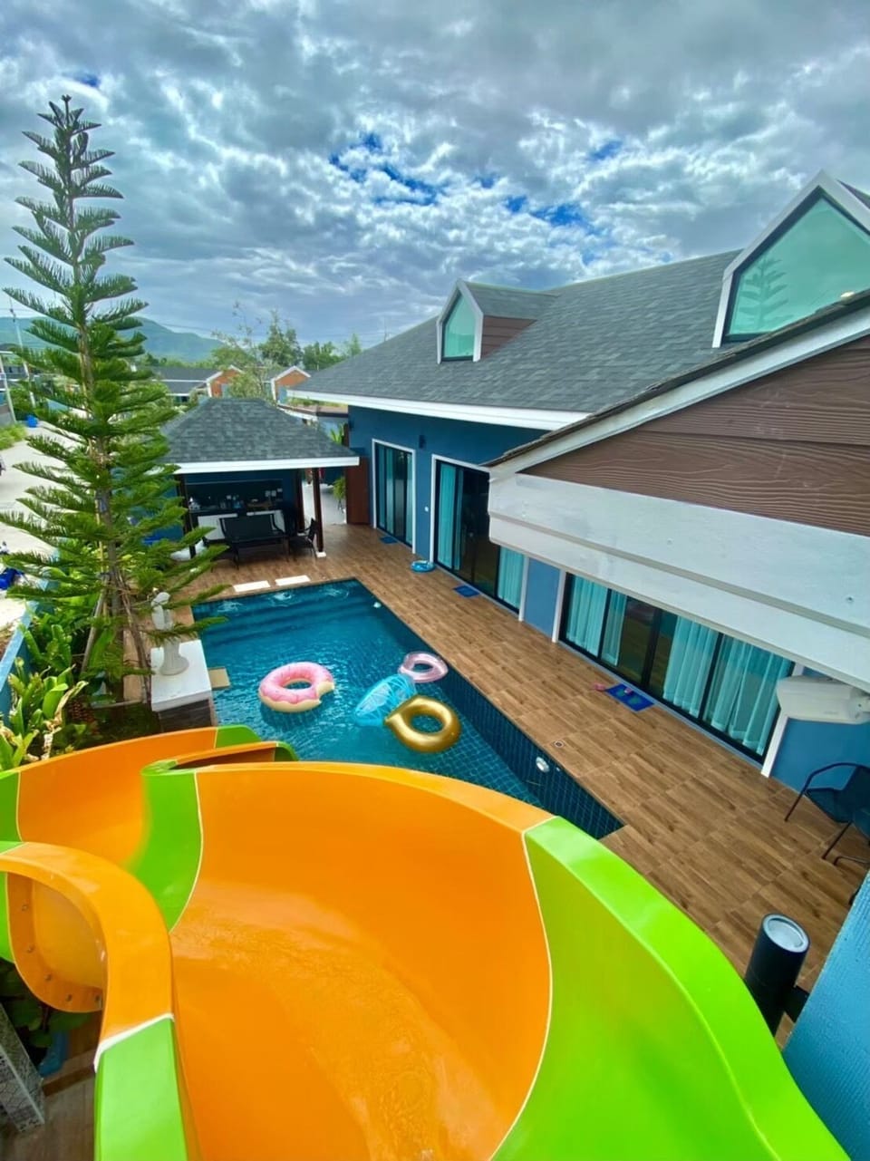 Pool