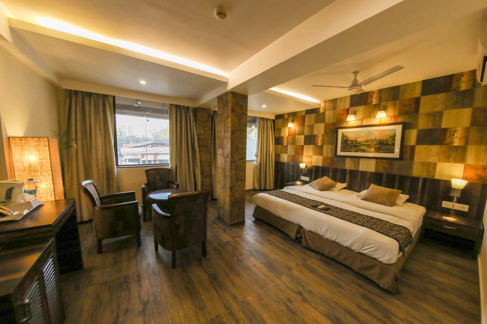 1 bedroom, Egyptian cotton sheets, premium bedding, minibar