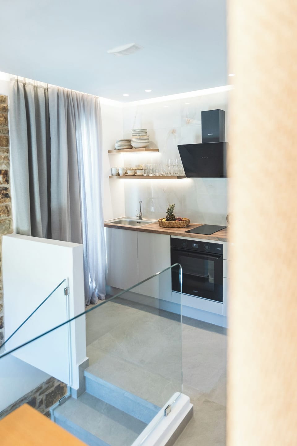 Signature Duplex, Sea View | Private kitchen | Fridge, stovetop, electric kettle, cookware/dishes/utensils