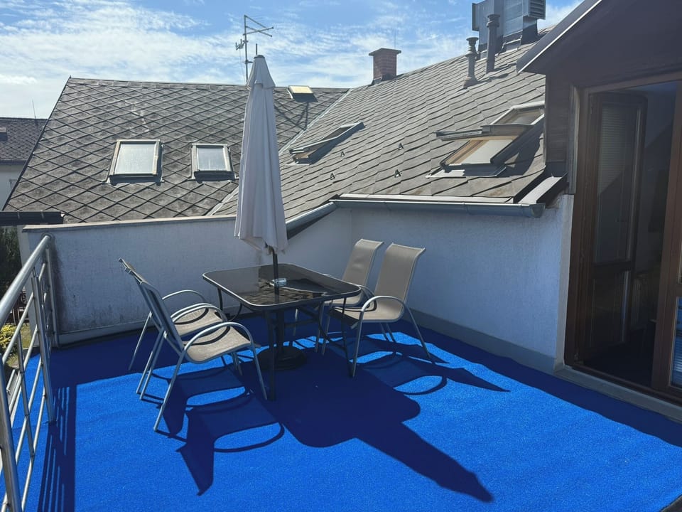 Triple Room, Non Smoking, Private Bathroom | Outdoor dining