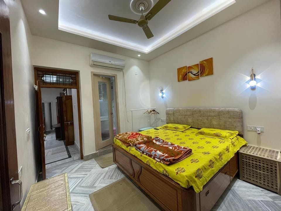 Double or Twin Room | Iron/ironing board, free WiFi