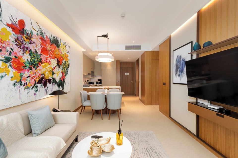 Deluxe Apartment, 2 Bedrooms, Balcony, City View | Living area
