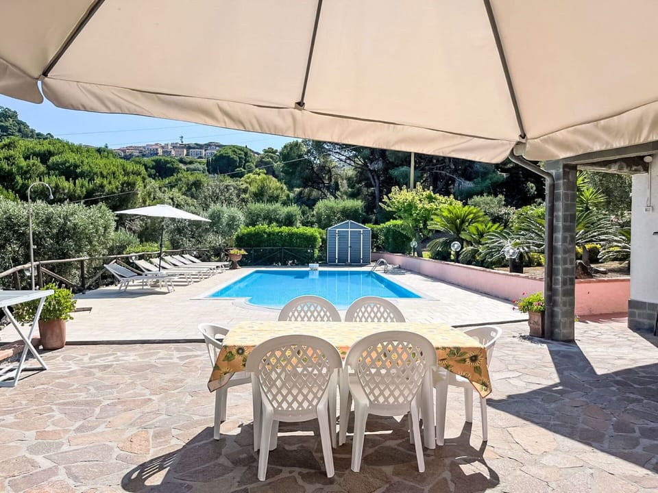 Swimming Pool, Resort, Outdoor Furniture, Eco Hotel, Leisure, Umbrella, Shade, Hotel, Sunlounger, Thermae