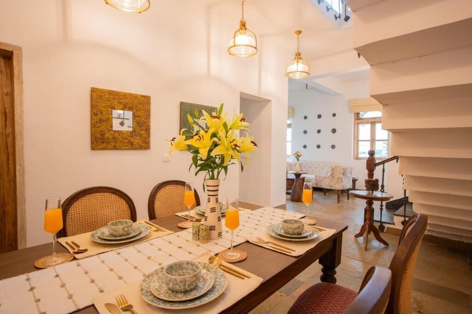 Deluxe Villa | Dining