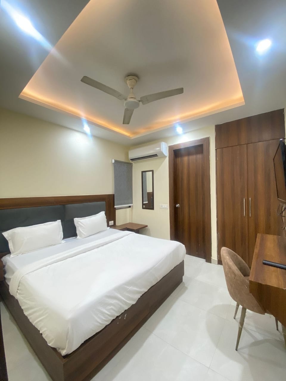 Economy Double Room | Desk, laptop workspace, soundproofing, free WiFi