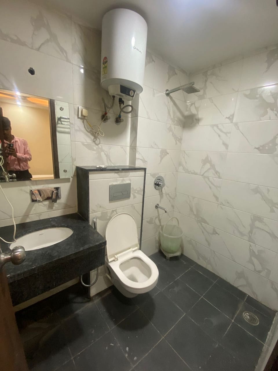 Economy Double or Twin Room | Bathroom | Shower, hair dryer, towels, soap