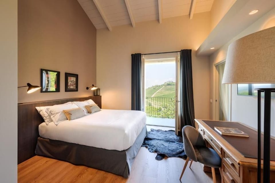 Double Room, Balcony, Garden View | In-room safe, desk, free WiFi, wheelchair access