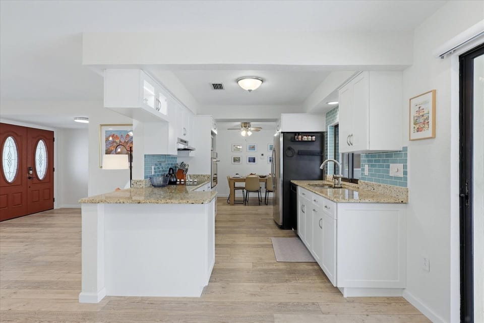 House, 3 Bedrooms | Private kitchen | Coffee/tea maker, fridge, oven, toaster