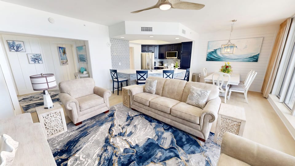 Condo, 3 Bedrooms | Living area