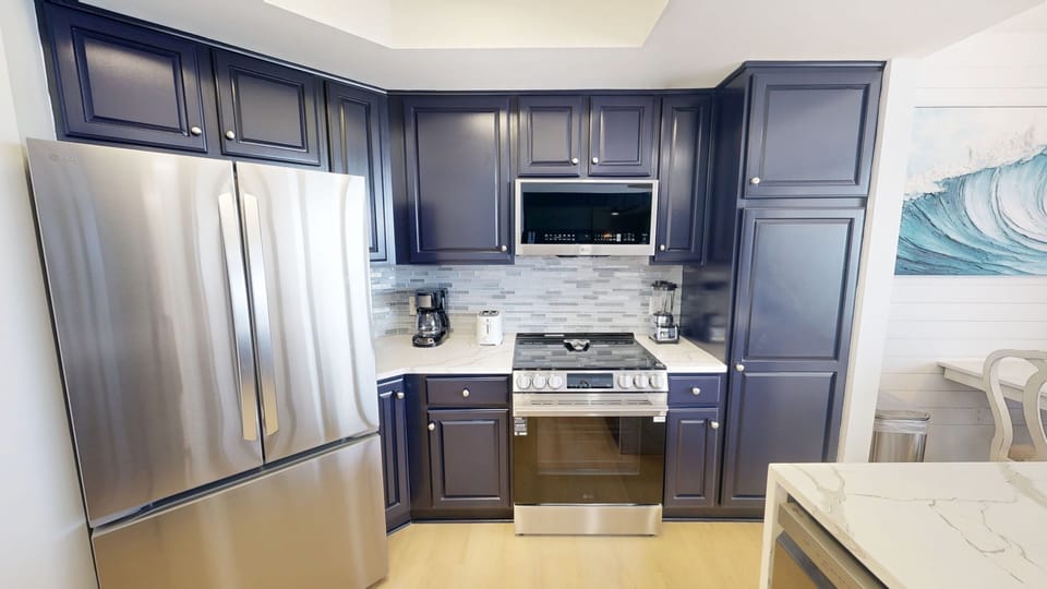 Condo, 3 Bedrooms | Private kitchen | Coffee/tea maker, fridge, oven, toaster