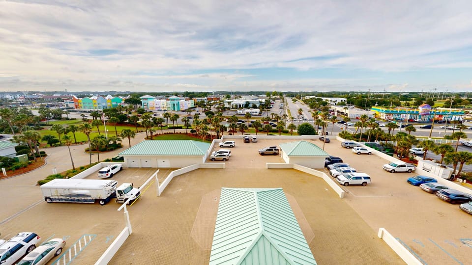 Condo, 3 Bedrooms | Aerial view