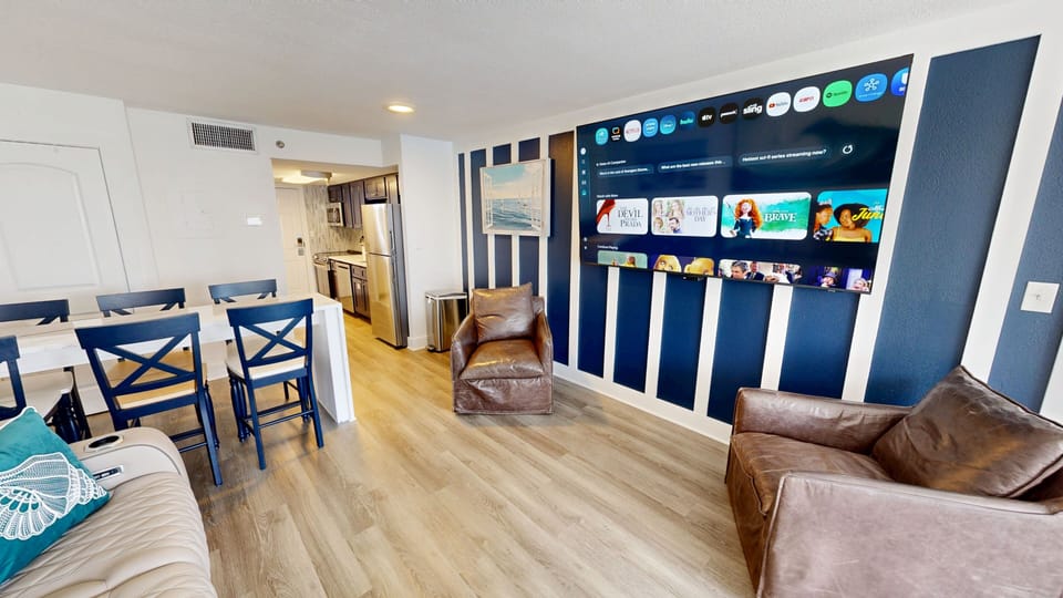 Condo, 1 Bedroom | Living area