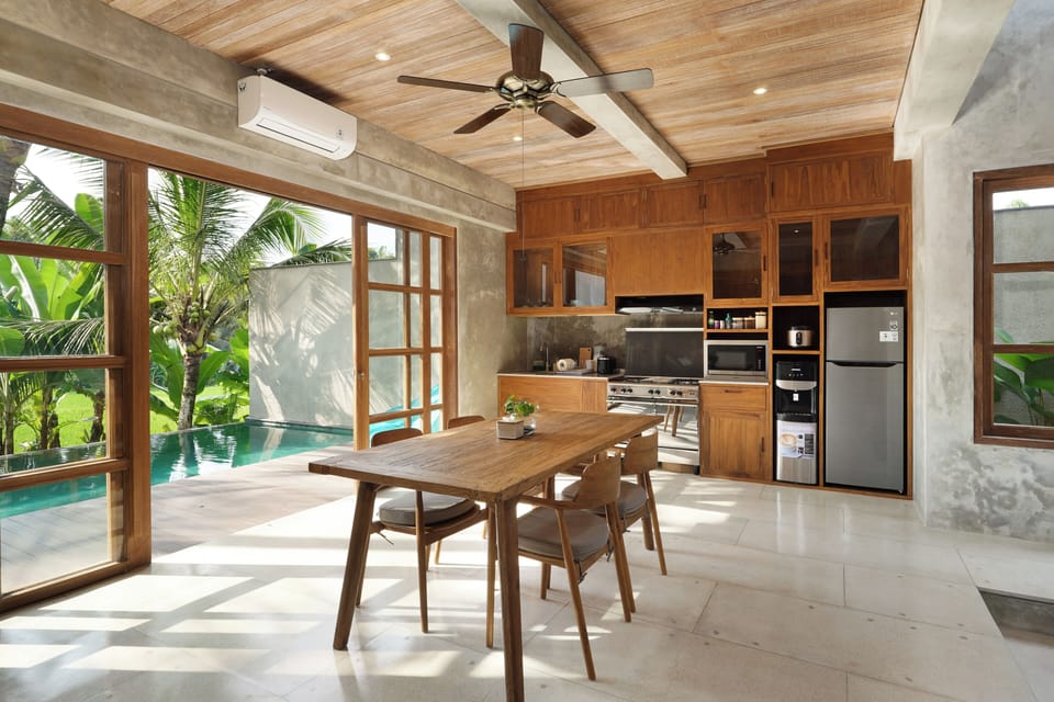 Classic Villa, 1 King Bed, Private Pool | Private kitchen | Fridge, microwave, stovetop, cookware/dishes/utensils
