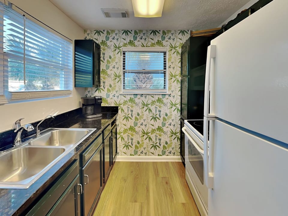 Full Kitchen - Spring Tide