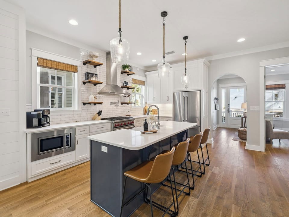 Spacious & Fully Equipped Chef's Kitchen