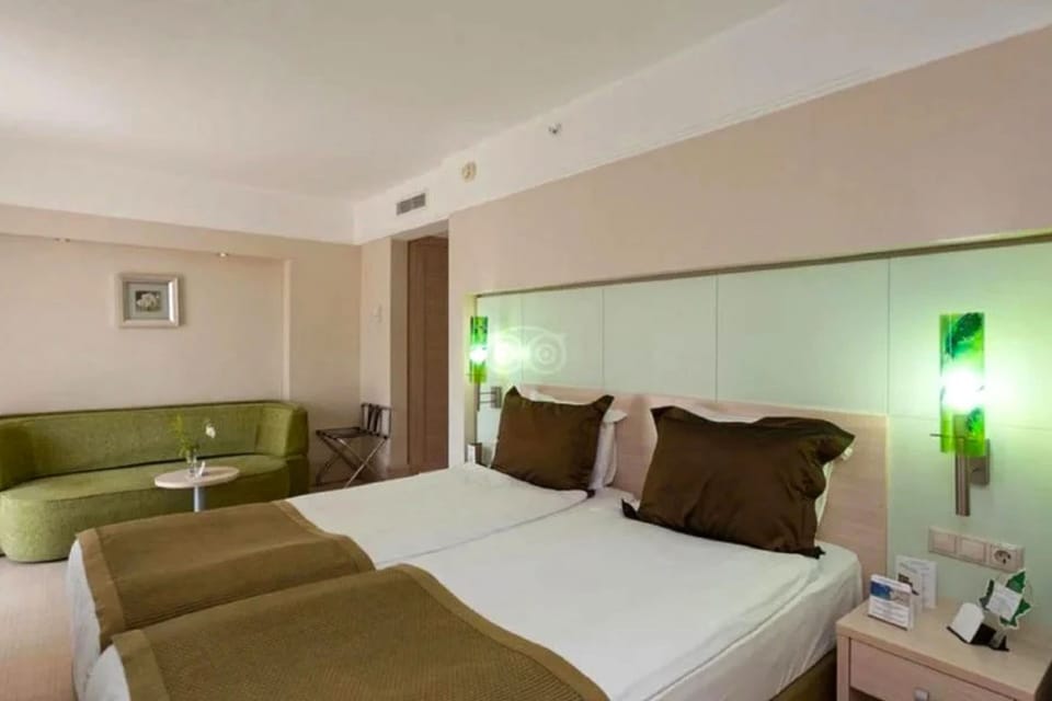Premium bedding, minibar, in-room safe, laptop workspace