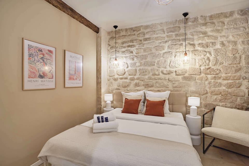 Chambre double lit Queen size