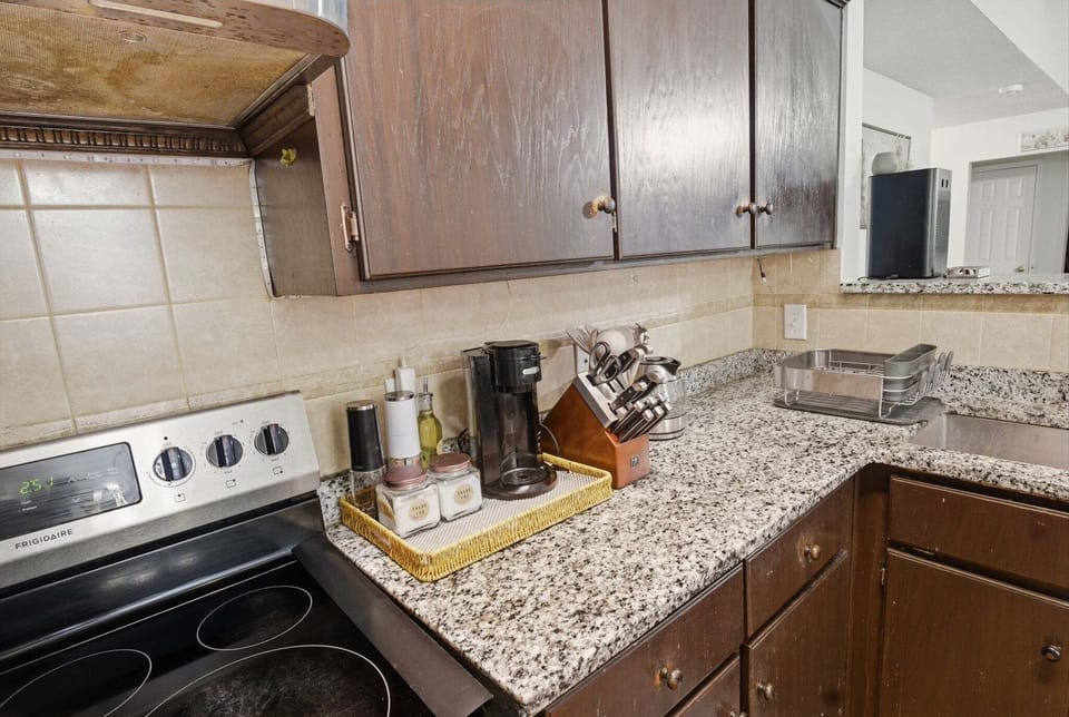 Indoors, Kitchen, Sink, Sink Faucet, Granite