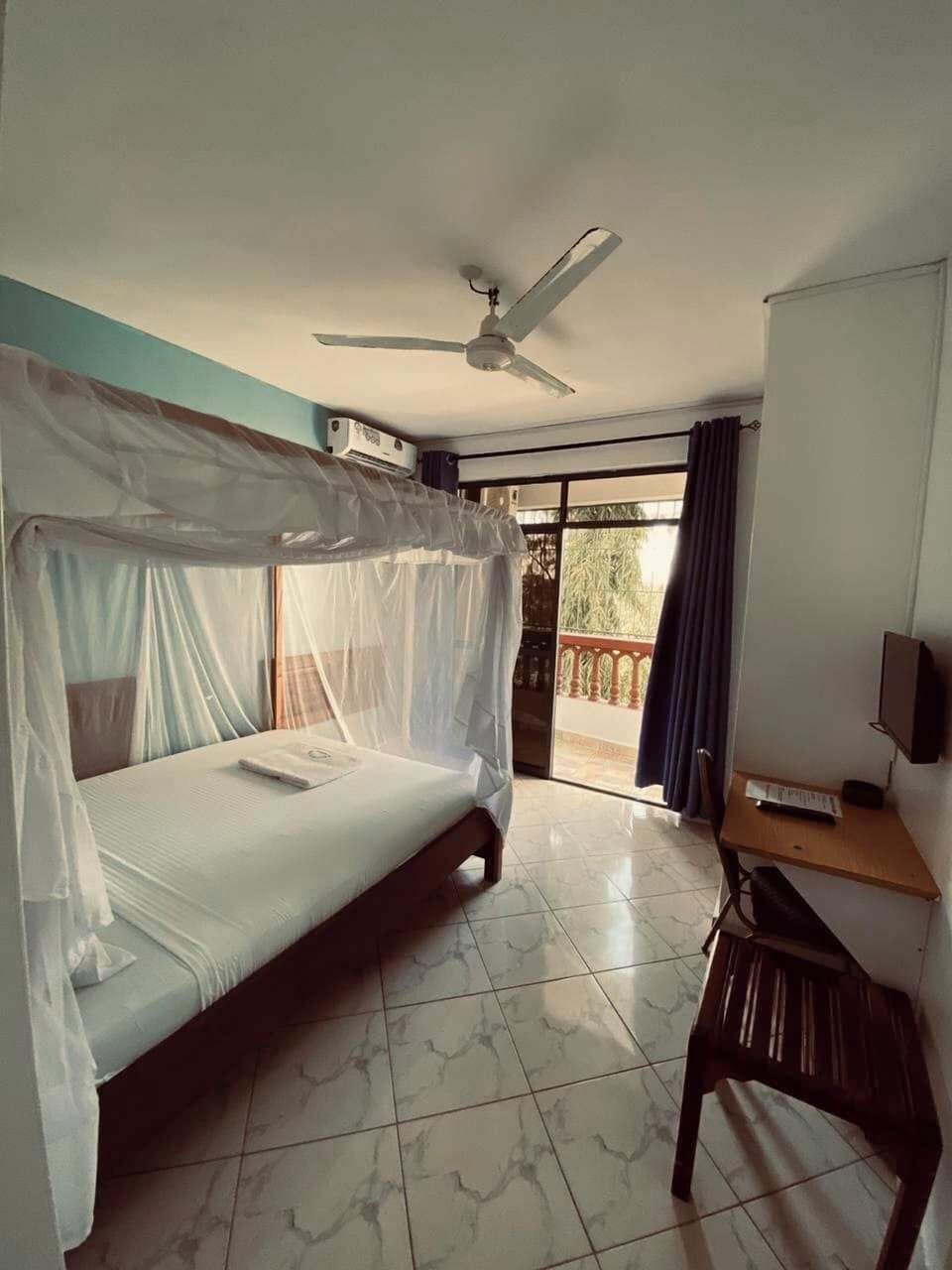 Deluxe Single Room | Individually decorated, individually furnished, free WiFi, bed sheets