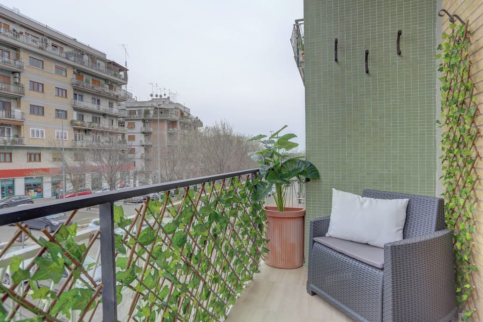 Comfort Apartment, 2 Bedrooms, Balcony, City View | Property grounds